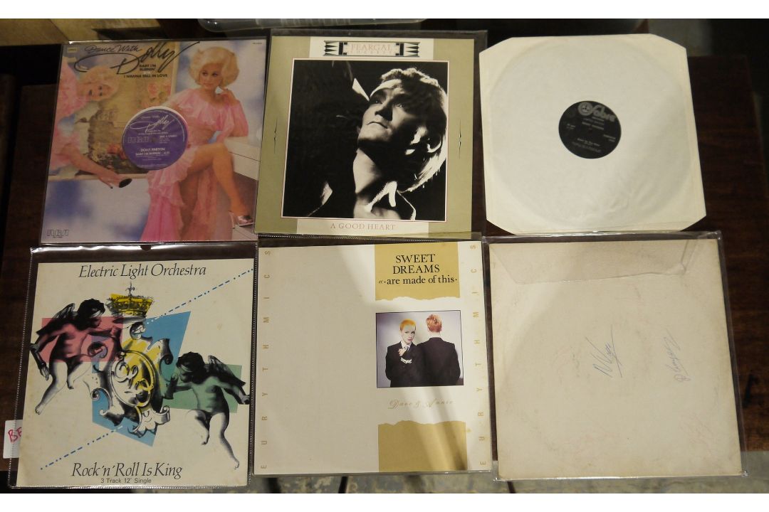 Collection of mainly 1980s 12" singles including the Brothers Johnson, The Pretenders, Ebony - Image 4 of 9