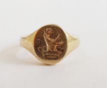 Gent's 9ct gold signet ring, intaglio engraved with lion and crown, size I3/4, 6.4g approx.
