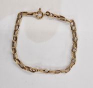 9K gold child's bracelet with ropetwist and plain triple-links, 3.9g approx. approx 8cm when