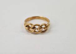 Gold knot pattern ring 3.8g approx size M