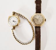 Early 20th century 9ct gold cased wristwatch, the circular dial having Roman numerals denoting