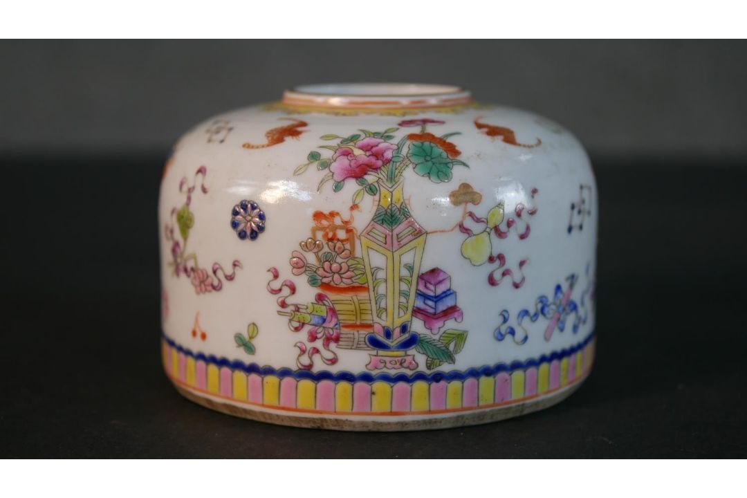 A 19th century hand painted Chinese DouCai porcelain brush washer decorated with flowers, - Image 1 of 4