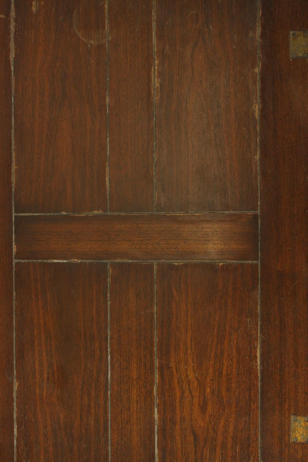 An early 20th century stained mahogany twin handled butlers tray with folding sides. (No stand). L. - Image 7 of 8