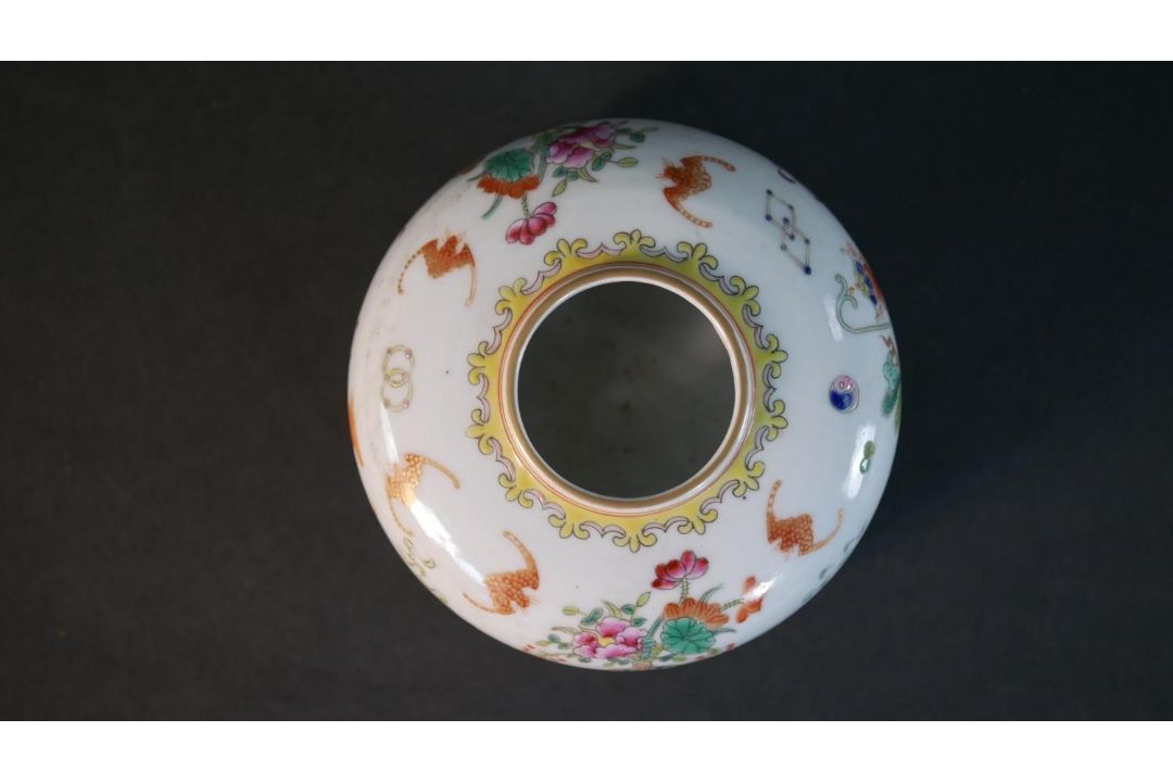 A 19th century hand painted Chinese DouCai porcelain brush washer decorated with flowers, - Image 3 of 4