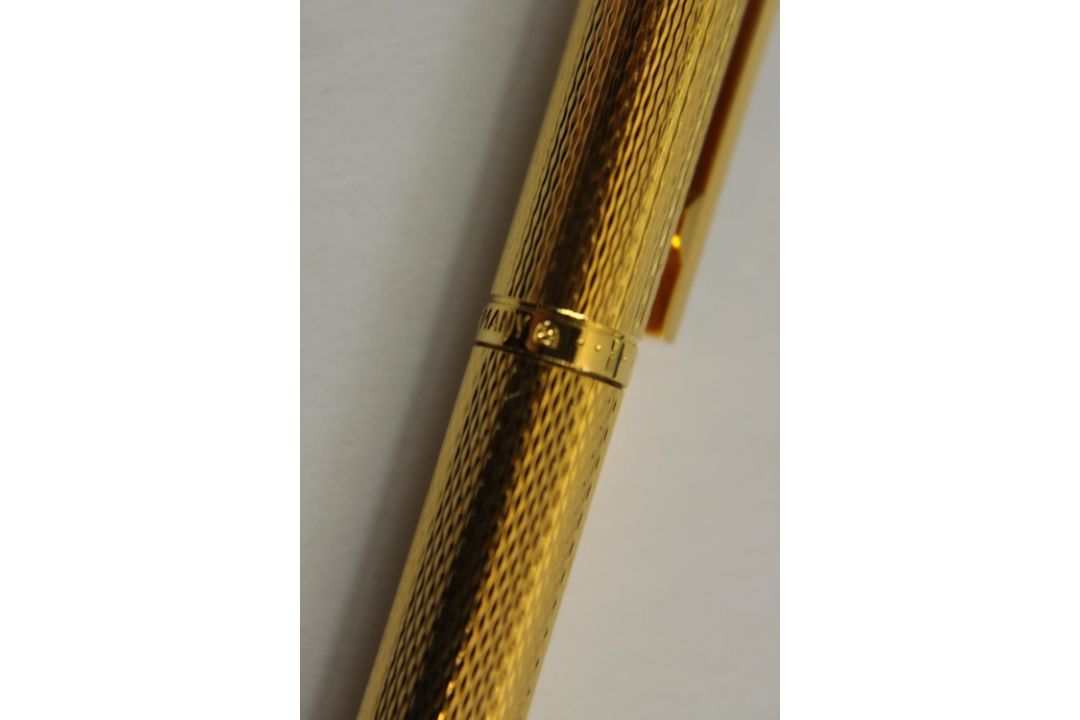 A mid 20th century boxed gold plated Dunhill rollerball pen. H.6 W.17.5 D.4cm. (box) - Image 7 of 10