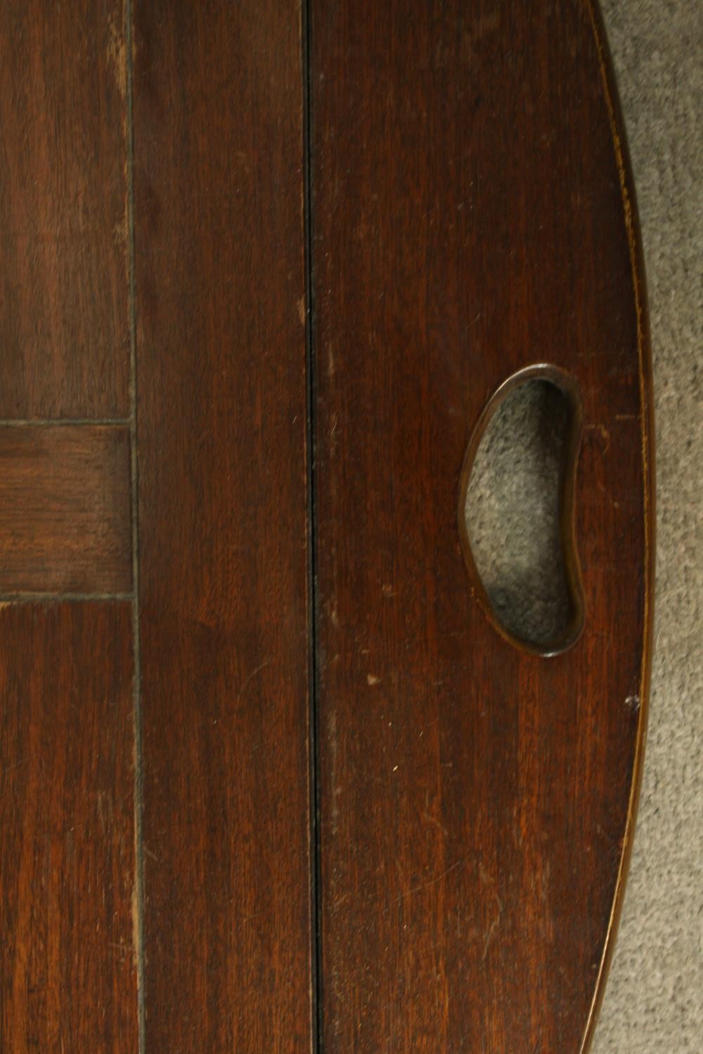 An early 20th century stained mahogany twin handled butlers tray with folding sides. (No stand). L. - Image 8 of 8