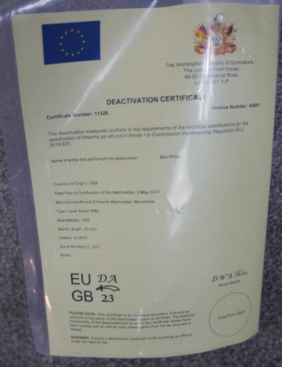 A deactivated Winchester 1892 lever action 20 inch barrel Saddle carbine /rifle and bearing - Image 5 of 5