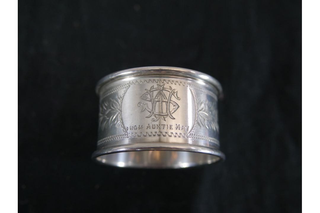 Seven assorted hallmarked silver napkin rings to include Coopers Brothers, Sheffield 1974; Joseph - Image 4 of 11