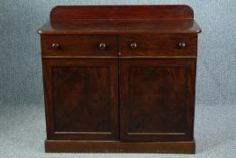 Chiffonier, mid 19th century flame mahogany. H.91 W.110 D.50cm.