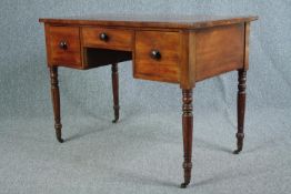 Writing table, William IV mahogany. H.77 W.111 D.80cm.