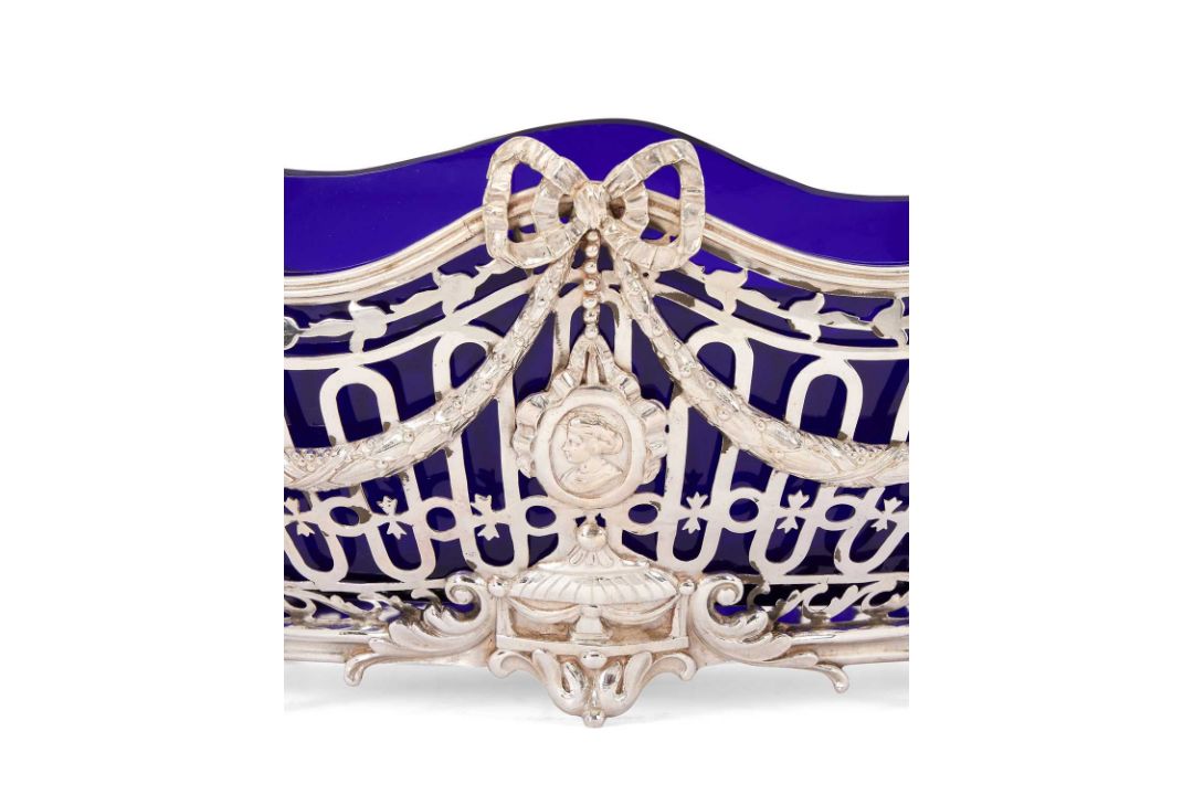 A LARGE LATE 19TH CENTURY GERMAN SILVER AND BLUE GLASS CENTREPIECE - Image 2 of 4