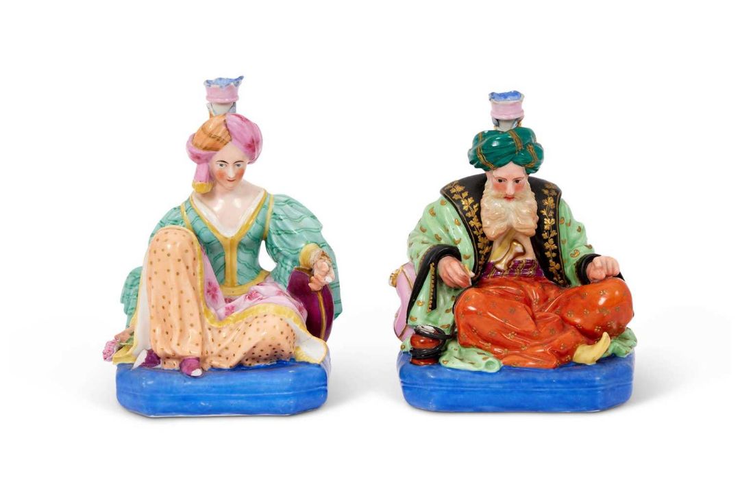JACOB PETIT: A PAIR OF MID 19TH CENTURY PORCELAIN FLASKS OF A SULTAN AND SULTANA - Image 2 of 3