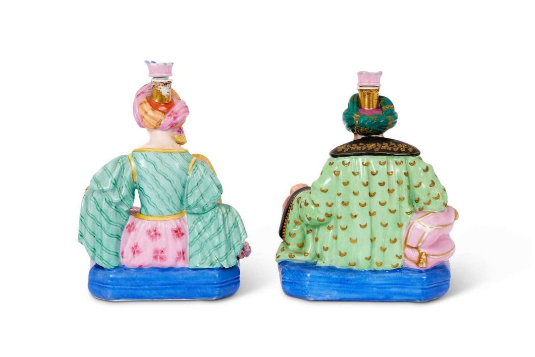 JACOB PETIT: A PAIR OF MID 19TH CENTURY PORCELAIN FLASKS OF A SULTAN AND SULTANA - Image 3 of 3