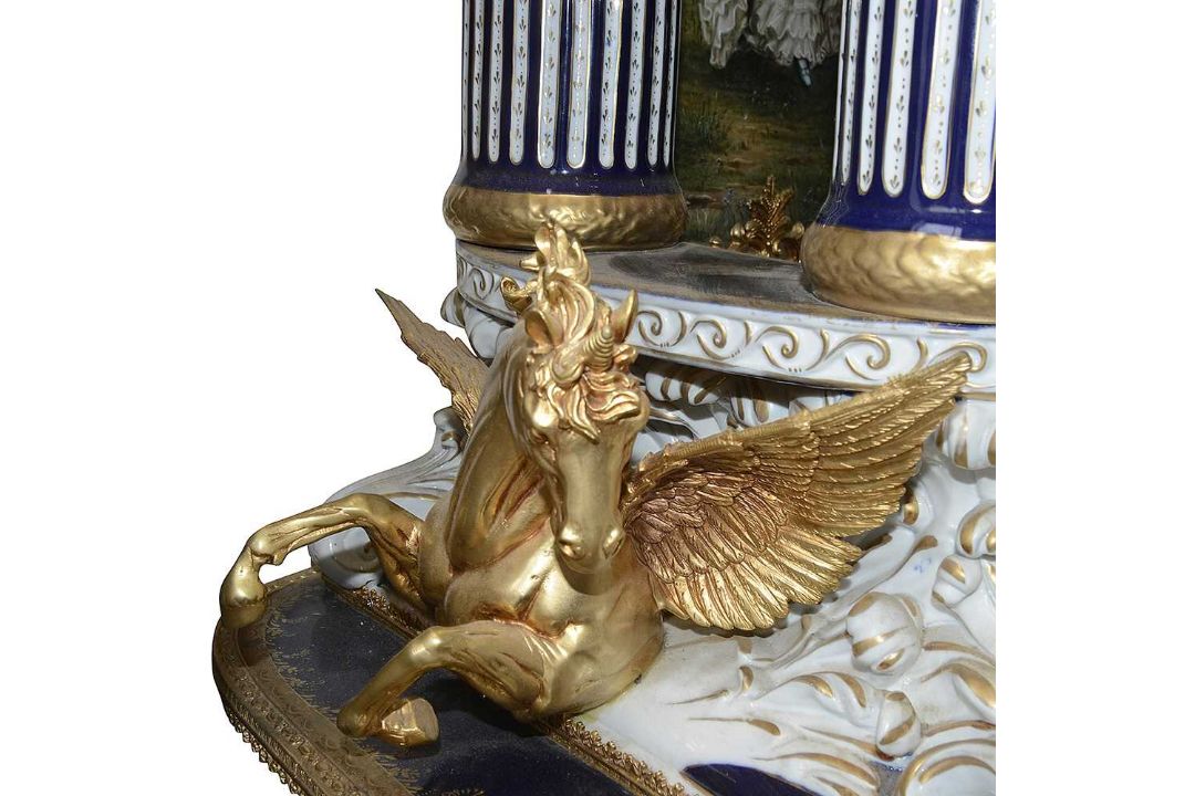 A MONUMENTAL PORCELAIN AND ORMOLU FLOORSTANDING CLOCK - Image 6 of 9
