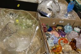 THREE TRAYS OF GLASSWARE TO INCLUDE PAPERWEIGHTS, WATERFORD DESK CLOCK ETC