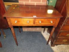 AN ANTIQUE MAHOGANY TWO DRAWER SIDE TABLE W-81 CM