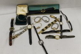 A QUANTITY OF VINTAGE WRISTWATCHES