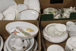 FOUR TRAYS OF CERAMICS TO INCLUDE ROYAL WORCESTER AND MASONS ETC