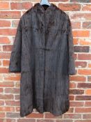 A LADIES VINTAGE RICH MAHOGANY BROWN FUR COAT, possibly ermine, fully lined, front hook fastening