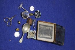 A MAGIC LANTER SLIDES AND COLLECTABLE'S INCLUDING POLICE BADGES