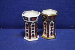 A PAIR OF ROYAL CROWN DERBY VASES 11 CM