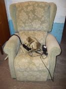 A REPOSE RISE AND RECLINE CHAIR