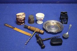 A BOX OF COLLECTABLE'S TO INCLUDE VINTAGE CORK SCREWS, LETTER OPENER, THIMBLE ETC