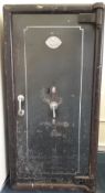 A LARGE CHUBB SAFE H 48