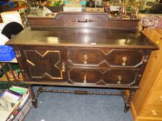 AN OAK 1920/30'S BARLEYTWIST SIDEBOARD