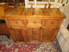 A COLONIAL STYLE HARDWOOD SIDEBOARD W-124 CM
