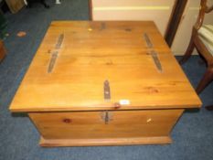 A PINE SQUARE COFFEE TABLE/STORAGE BOX