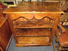 AN OPEN LOW BOOKCASE W-92.5 CM