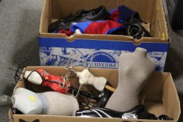 A SELECTION OF SMALL JEWELLERY MANNEQUINS