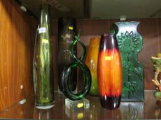 A COLLECTION OF MODERN AND VINTAGE GLASS VASES ETC ()