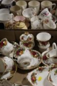 A TRAY OF ROYAL ALBERT OLD COUNTRY ROSES TEAWARE AND DECORATIVE ITEMS TOGETHER WITH A TRAY OF