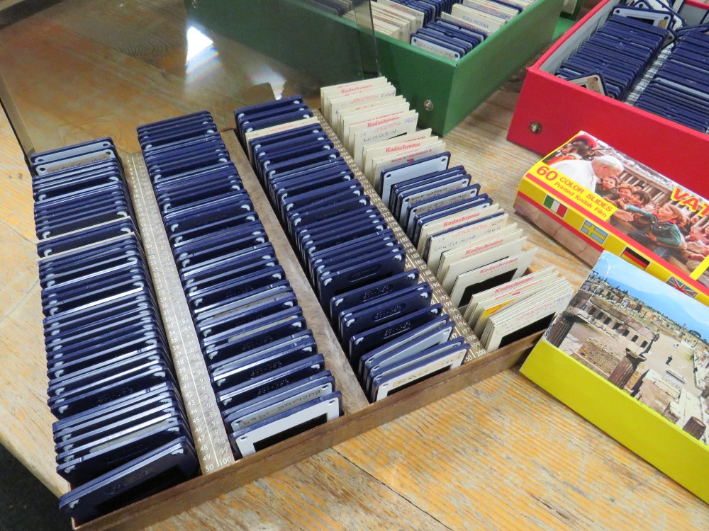 A COLLECTION OF ASSORTED VINTAGE PHOTOGRAPHIC SLIDES - Image 5 of 6