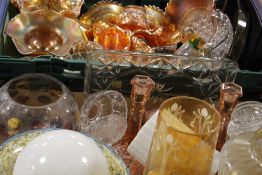 TWO TRAYS OF ASSORTED GLASSWARE TO INCLUDE CARNIVAL GLASS, RETRO AND VINTAGE GLASS LAMP SHADES,