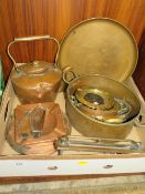 A TRAY OF ASSORTED METALWARE TO INC A STAMPED KESWICK TRAY ETC