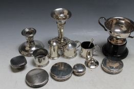 A COLLECTION OF HALLMARKED SILVER TO INCLUDE CRUET PIECES, toilet jar lids, squat candlestick etc,