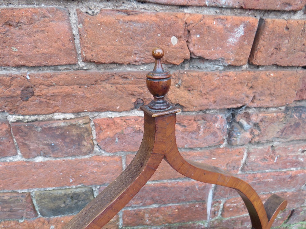A LATE 19TH CENTURY MAHOGANY DRESSING MIRROR, the oval mirror supported on a shaped framed, H 76 cm - Image 3 of 3