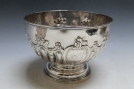 A HALLMARKED SILVER FOOTED BOWL BY GOLDSMITHS AND SILVERSMITHS OF LONDON - LONDON 1900, approx