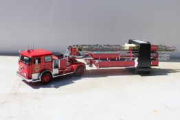 THE FRANKLIN MINT PRECISION MODELS, a boxed 1965 Seagrave fire engine model 1:32 scale die cast