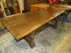 A LARGE OAK REFECTORY DINING TABLE H-73 L-199 CM