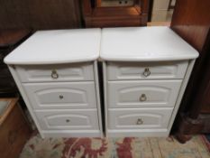 A PAIR OF MODERN BEDSIDE CHESTS