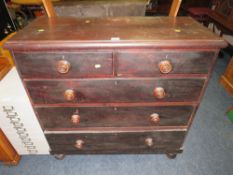 AN ANTIQUE PINE FIVE DRAWER CHEST W-105 CM