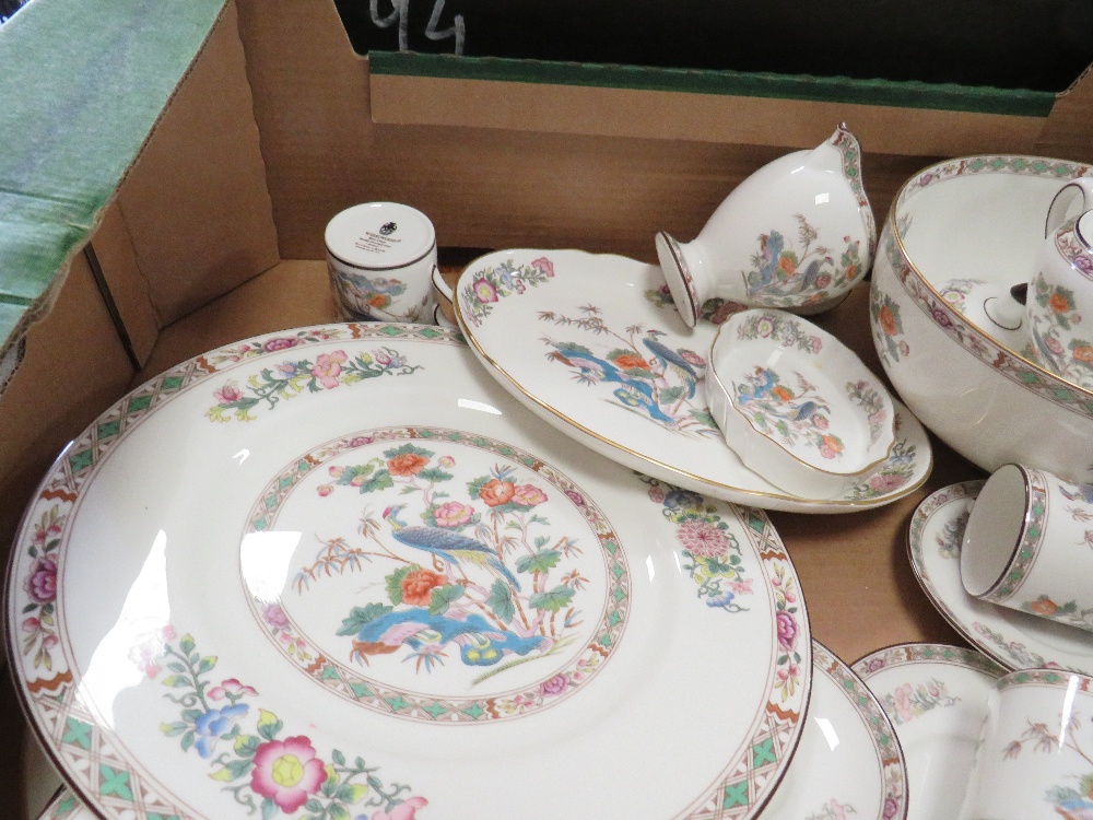TWO TRAYS OF WEDGWOOD 'KUTANI CRANE' PATTERN COFFEE SET, DECORATIVE VASES, TRINKETS ETC - Image 6 of 7