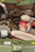 A TRAY OF ASSORTED METALWARE ETC TO INCLUDE LEONARDO FIGURE OF A MASAI ETC