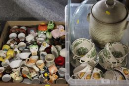 TWO TRAYS OF ASSORTED CERAMICS TO INCLUDE A TRAY OF NOVELTY EGG CUPS