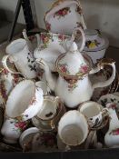 A TRAY OF ASSORTED TEAWARE TO INCLUDE ROYAL ALBERT OLD COUNTRY ROSES