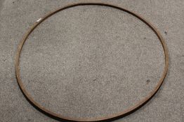 A LATE 18TH / 19TH CENTURY CHILD'S WOODEN HOOP